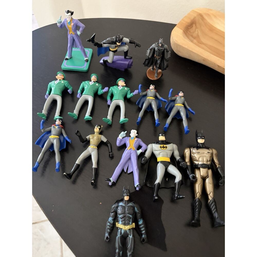 Batman Joker Batgirl And Riddler Lot Of 14